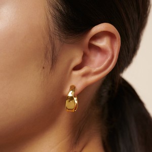 925 Sterling Silver Asymmetrical Geometric Circle Hoop Earring 60200288 925 Sterling Silver Asymmetrical Geometric Circle Hoop Earring 60200288