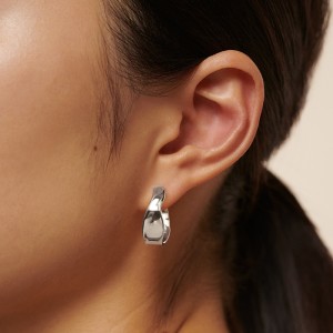 925 Sterling Silver Asymmetrical Geometric Circle Hoop Earring 60200288 925 Sterling Silver Asymmetrical Geometric Circle Hoop Earring 60200288