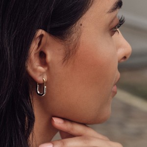 925 Sterling Silver Minimalist Two-Tone Geometric U-Huggie Hoop 60200290