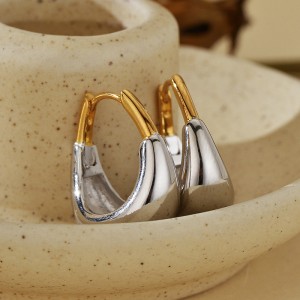 925 Sterling Silver Geometric Two-Tone Huggie Hoop Earring 60200293 925 Sterling Silver Geometric Two-Tone Huggie Hoop Earring 60200293