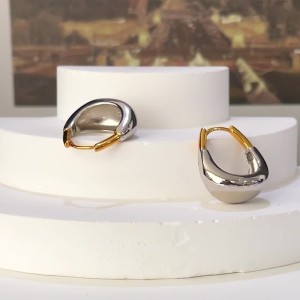 925 Sterling Silver Geometric Two-Tone Huggie Hoop Earring 60200293 925 Sterling Silver Geometric Two-Tone Huggie Hoop Earring 60200293