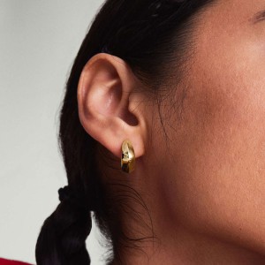 925 Sterling Silver Geometric 3D Triangle Huggie Hoop Earring 60200296