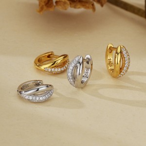 925 Sterling Silver Micro-Pave CZ Small Huggie Hoop Earring 60200301