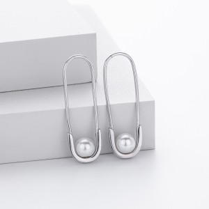 925 Sterling Silver Glass Pearl Safety Pin Earring 60200322 925 Sterling Silver Glass Pearl Safety Pin Earring 60200322