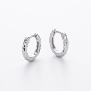 925 Sterling Silver Irregular Hammered Texture Hoop Earrings 60200324 925 Sterling Silver Irregular Hammered Texture Hoop Earrings 60200324