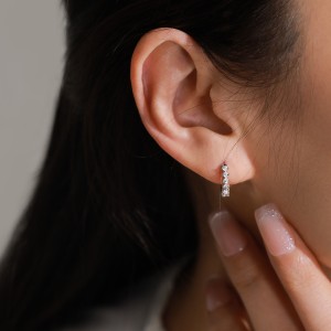 925 Sterling Silver Minimalist Sparkling Zircon Hoop Earring 60200343 925 Sterling Silver Minimalist Sparkling Zircon Hoop Earring 60200343