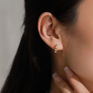 925 Sterling Silver Minimalist Sparkling Zircon Hoop Earring 60200343 925 Sterling Silver Minimalist Sparkling Zircon Hoop Earring 60200343