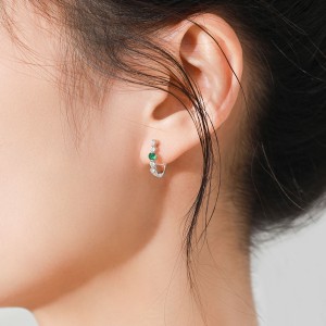 925 Sterling Silver Vintage Emerald U-Shaped Earring 60200351 925 Sterling Silver Vintage Emerald U-Shaped Earring 60200351