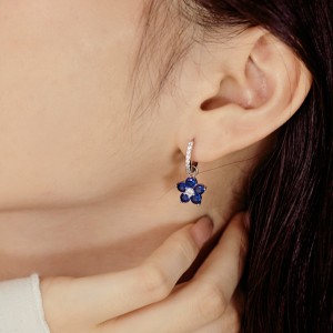 S925 Blooming Zirconia Flower Hoop Earring 60300163