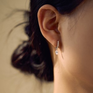 925 Sterling Silver 4*6mm Oval Zircon Hoop Earring 60300197