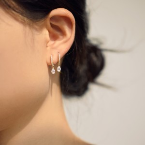 925 Sterling Silver 4*6 Teardrop Hoop Earring 60300200 925 Sterling Silver 4*6 Teardrop Hoop Earring 60300200