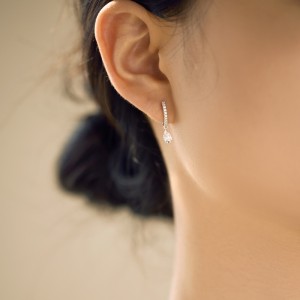 925 Sterling Silver 4*6 Teardrop Hoop Earring 60300200 925 Sterling Silver 4*6 Teardrop Hoop Earring 60300200