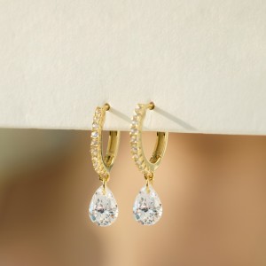 925 Sterling Silver 5*7 Teardrop Hoop Earring 60300201 925 Sterling Silver 5*7 Teardrop Hoop Earring 60300201