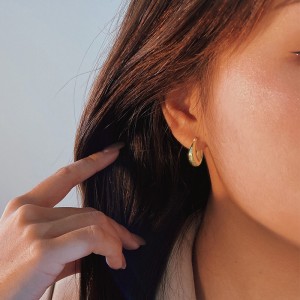 Geometric Round Frensh Lock Hoop Earring 60400005 Geometric Round Frensh Lock Hoop Earring 60400005
