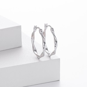 925 Sterling Silver Geometric Twisted Hoop Earrings 60400036 925 Sterling Silver Geometric Twisted Hoop Earrings 60400036