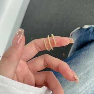 925 Sterling Silver Unique Spiral Zirconia Band Ring 70100113 925 Sterling Silver Unique Spiral Zirconia Band Ring 70100113