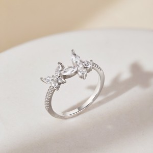Butterfly Zirconia Band Ring 70100128 Butterfly Zirconia Band Ring 70100128