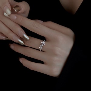 Butterfly Zirconia Band Ring 70100128 Butterfly Zirconia Band Ring 70100128