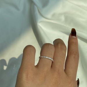 Classical Zirconia Band Rings 70100183 Classical Zirconia Band Rings 70100183