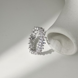 925 Sterling Silver Shiny Zirconia Layers Band Ring 70100195 925 Sterling Silver Shiny Zirconia Layers Band Ring 70100195