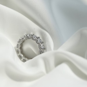 925 Sterling Silver Luxury 5mm Zirconia Band Ring 70100230 925 Sterling Silver Luxury 5mm Zirconia Band Ring 70100230