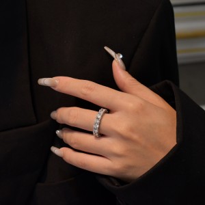 925 Sterling Silver Shiny Classic Zirconia Band Ring 70100296 925 Sterling Silver Shiny Classic Zirconia Band Ring 70100296