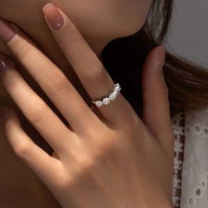 925 Sterling Silver Zirconia Flower Band Ring 70100310