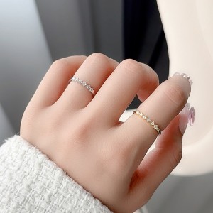 925 Sterling Silver Sparkling CZ Stacking Ring 70100327