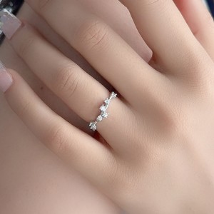 925 Sterling Silver Asymmetric CZ Starburst Ring 70100330