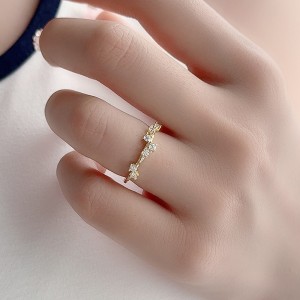 925 Sterling Silver Asymmetric CZ Starburst Ring 70100330