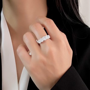 925 Sterling Silver Round Halo CZ Band Ring 70100339