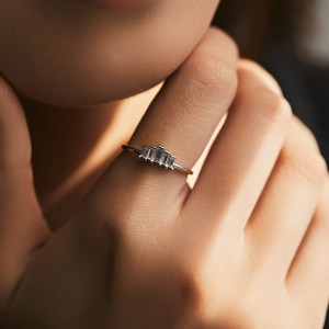 925 Sterling Silver Baguette CZ Crown Stackable Ring 70100357 925 Sterling Silver Baguette CZ Crown Stackable Ring 70100357