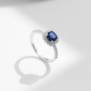 925 Sterling Silver Vintage-Inspired Sapphire Blue CZ Ring 70100358