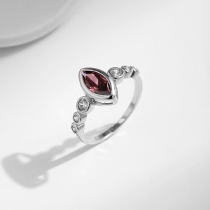 925 Sterling Silver Vintage Red Marquise CZ Ring 70100363