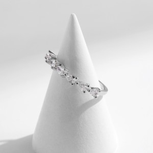 925 Sterling Silver Teardrop CZ Stackable Ring 70100369