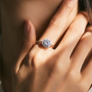 925 Sterling Silver Sparkle Halo CZ Statement Ring 70100375