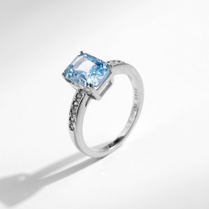 925 Sterling Silver Ice-Cut Blue CZ Sugar Cube Ring 70100378