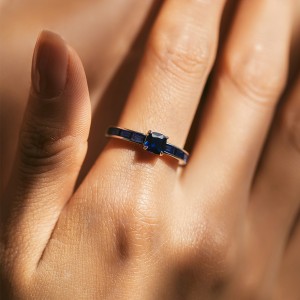 S925 French Retro Baguette-Cut Simulated Sapphire Ring 70100383