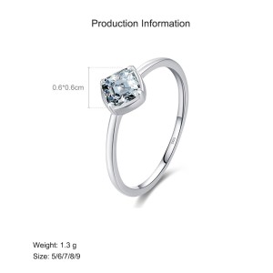 S925 Sterling Silver Minimalist Square Zirconia Ring 70100395