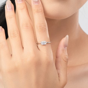 925 Sterling Silver White Zirconia Minimalist Ring 70100397