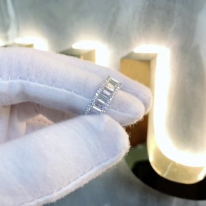 925 Sterling Silver Baguette Zirconia Band Ring70100407