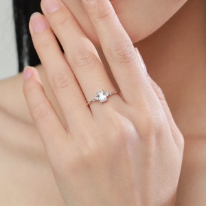 925 Sterling Silver Minimalism Zirconia Band Ring 70100409