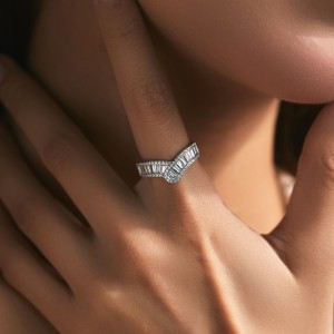 925 Sterling Silver Wide Band Geometric Zircon Ring 70100420