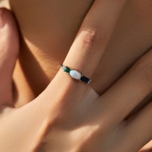 925 Sterling Silver Vintage Opal-Inspired Ring 70100464 925 Sterling Silver Vintage Opal-Inspired Ring 70100464