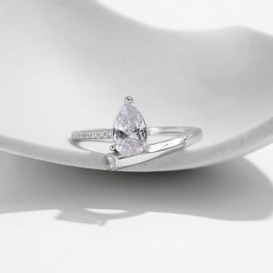 925 Sterling Silver Teardrop CZ Ring 70100467