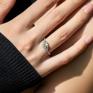 925 Sterling Silver Yellow Teardrop Crown Ring 70100468