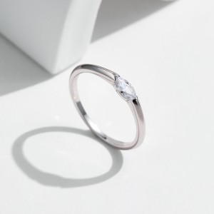 925 Sterling Silver Minimalist Solitaire CZ Ring 70100475