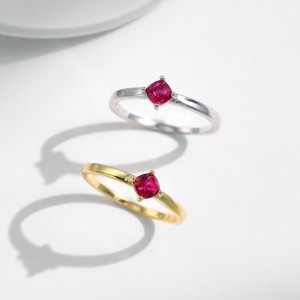 925 Sterling Silver Vintage Ruby Red Solitaire Ring 70100481