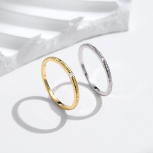 925 Sterling Silver Textured Zircon Band Ring 70100482