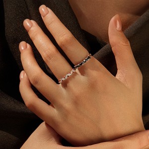 925 Sterling Silver Sparkling Zircon Stacking Ring 70100505 925 Sterling Silver Sparkling Zircon Stacking Ring 70100505